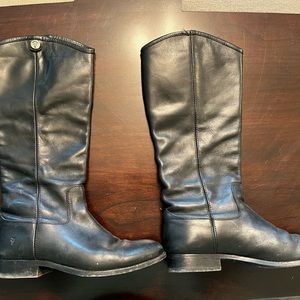 Frye Melissa button 2 boots size 8 lightly worn. Great condition.